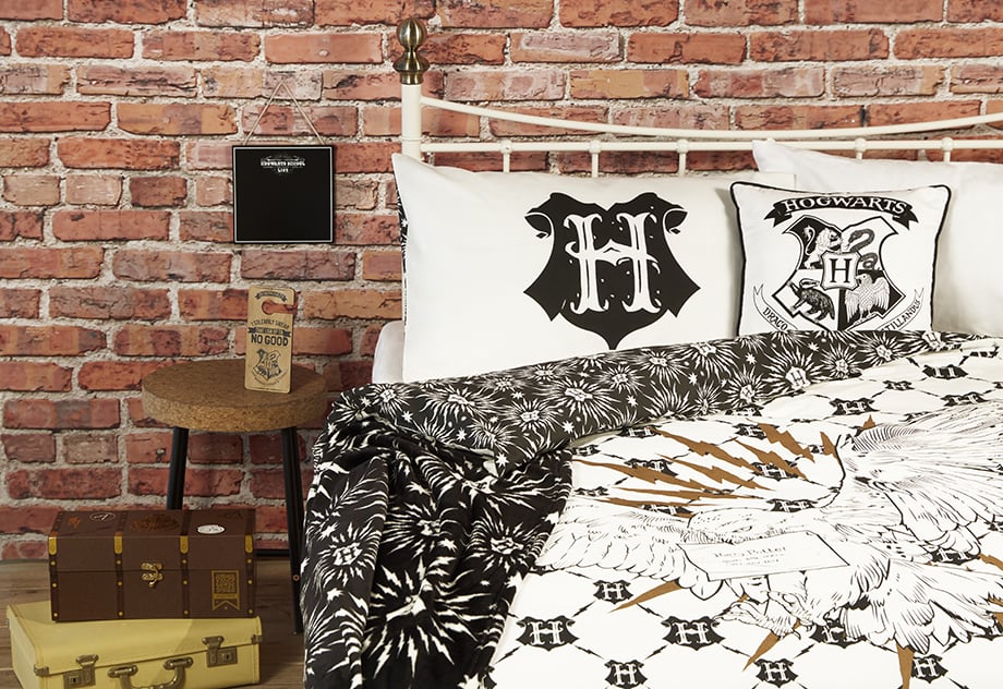 Double Duvet Cover 26 Throw 8 Crest Cushion 8 Hedwig