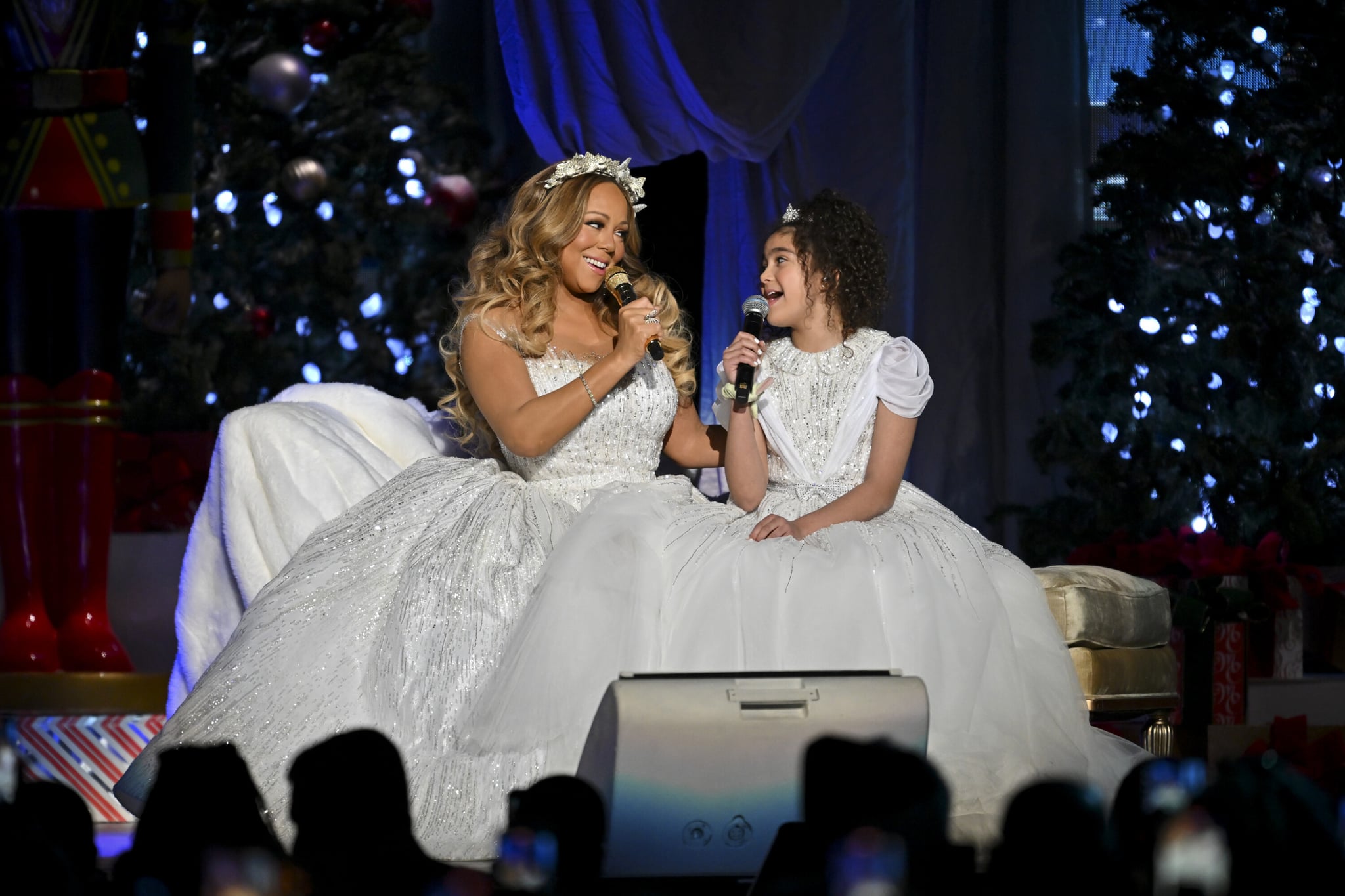 CBS presents MARIAH CAREY: MERRY CHRISTMAS TO ALL!, a new two-hour primetime concert special from the Queen of Christmas Mariah Carey, broadcasting Tuesday, Dec. 20 (8:00-10:00 PM, ET/PT) on the CBS Television Network, and available to stream live and on demand on Paramount+. Pictured (L-R): Mariah and Monroe Carey. Photo: James Devaney/CBS ©2022 CBS Broadcasting, Inc. All Rights Reserved.