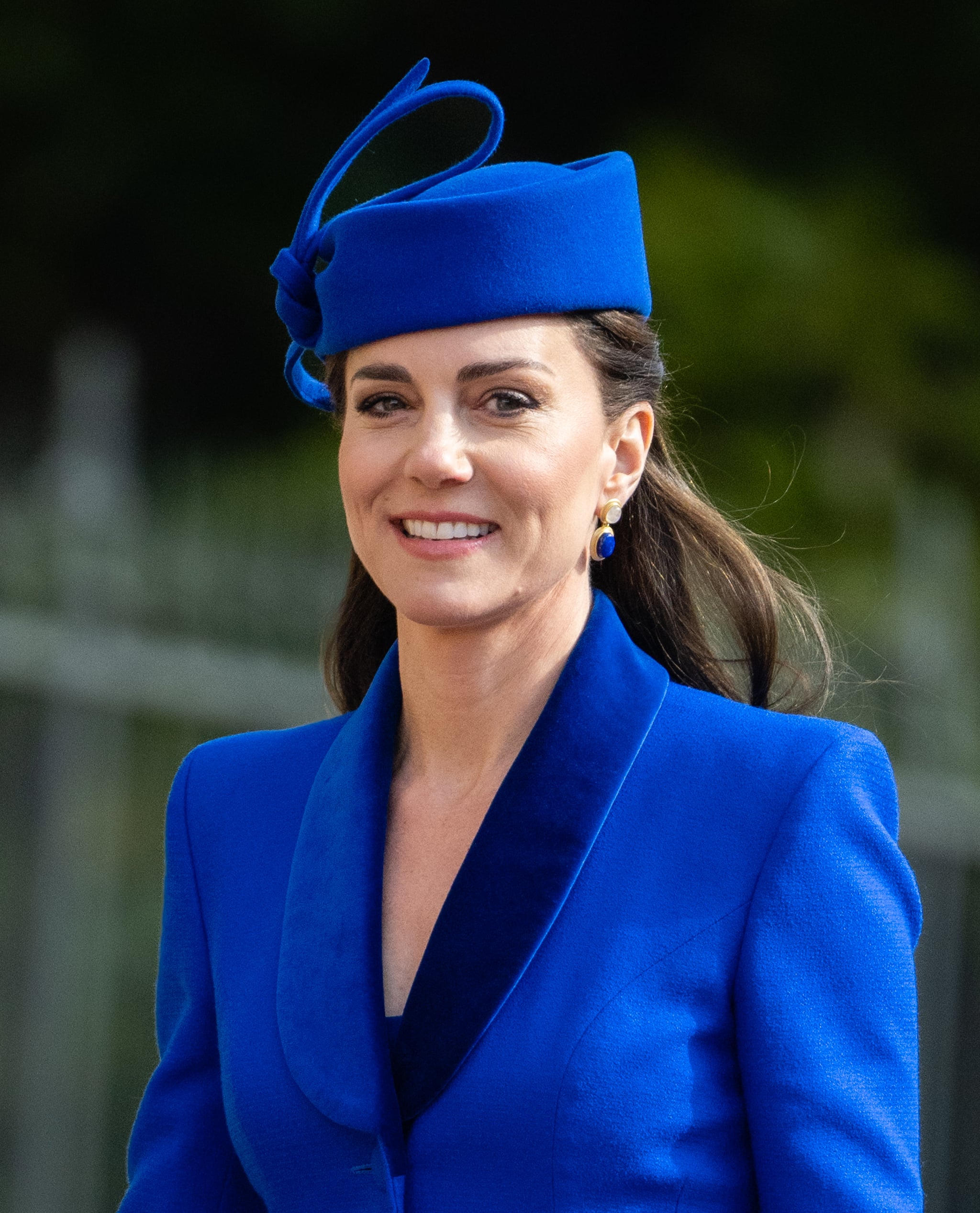 Kate Middleton S Red Nails Break Royal Protocol Popsugar Beauty