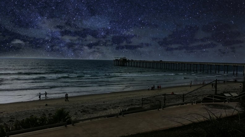 This filter paints your sky into a starry night.