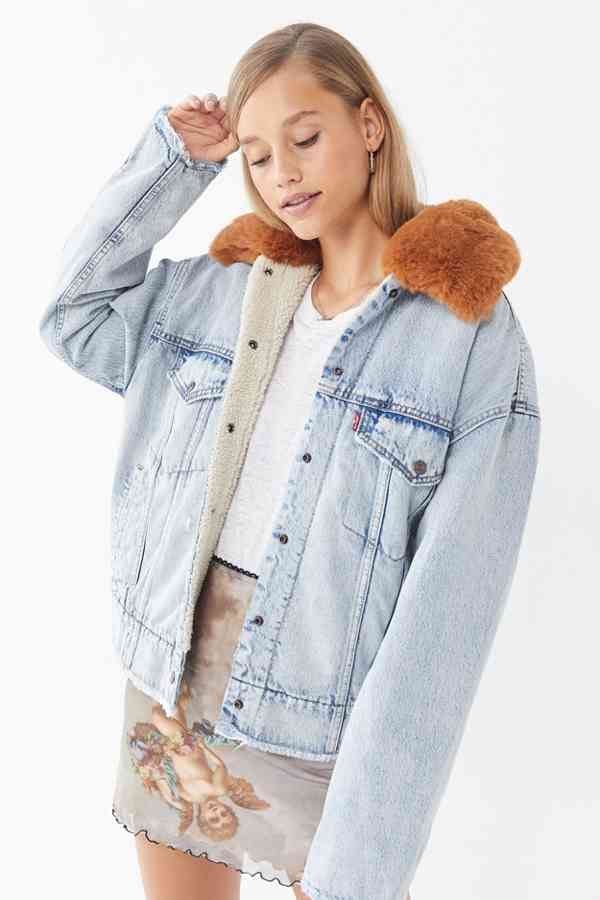 Levi's Oversized Denim Sherpa Trucker Jacket | All the Furry Jackets We'll  Be Wearing on Repeat This Season | POPSUGAR Fashion Photo 8