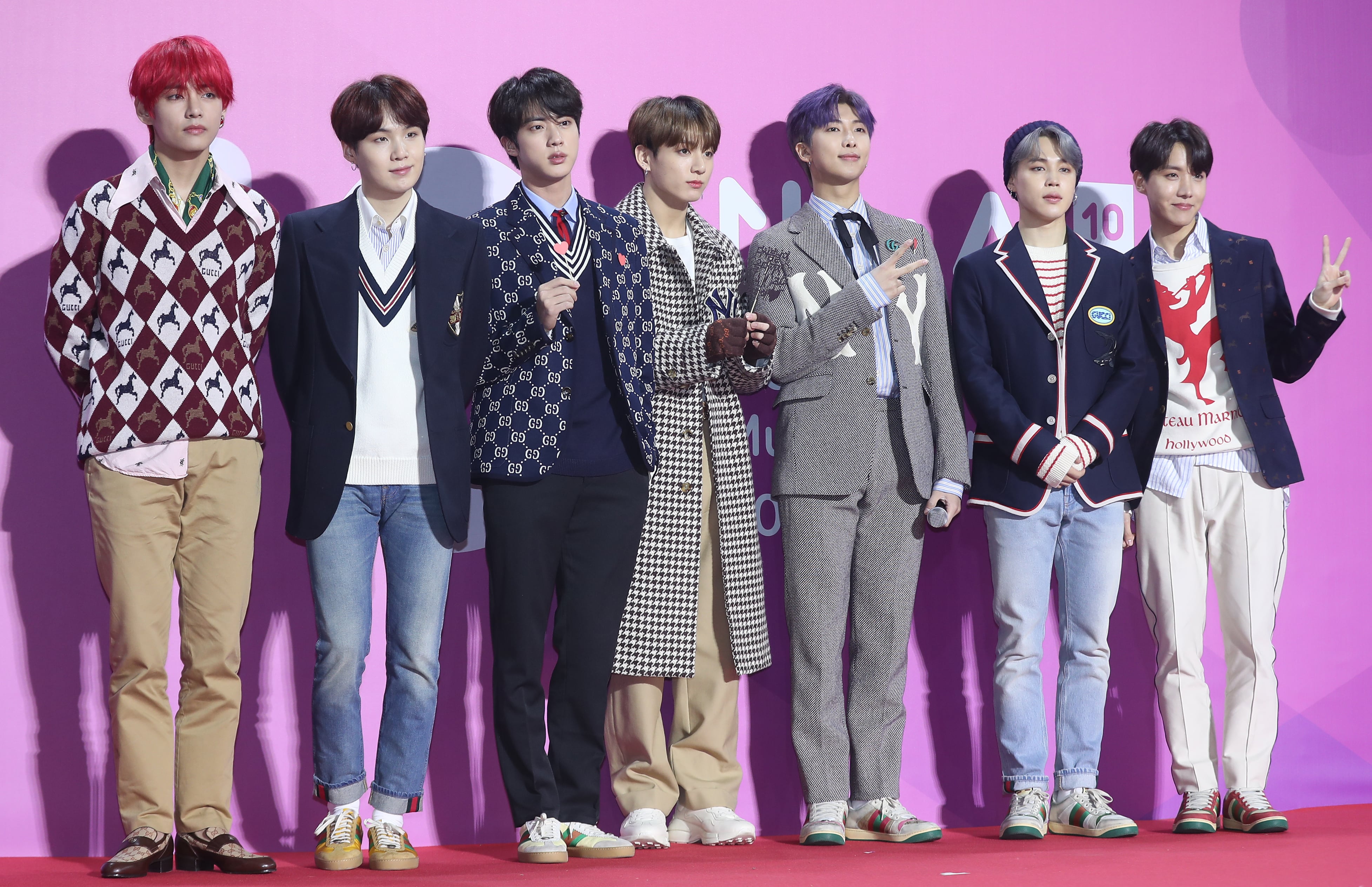 All Of BTS' Outfits In Los Angeles, From The 2021 AMAs To 'The Late Late  Show