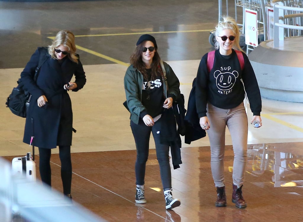 Kristen Stewart Wears a Sweatshirt to LAX | Pictures