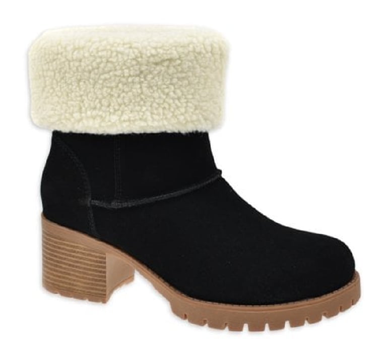 Time and Tru Women's Fold Over Heeled Cozy Boot