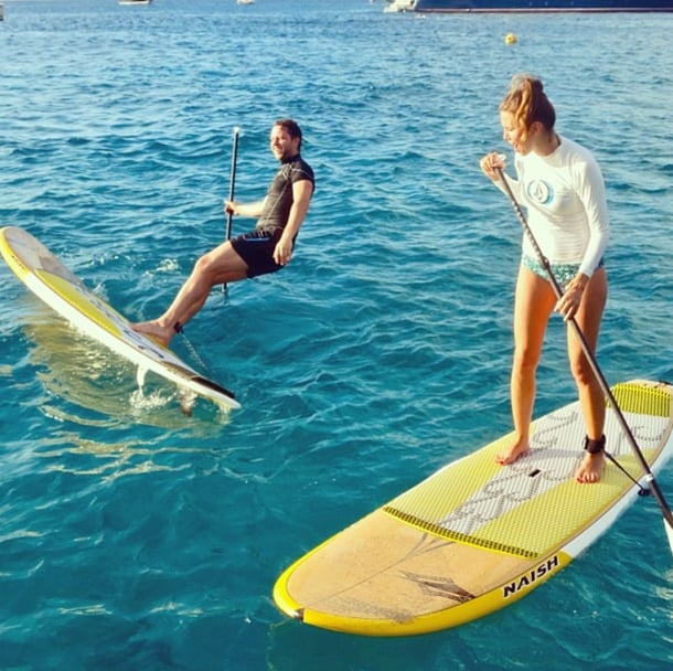 Derek Blasberg is a man of many talents . . . paddle boarding may not be one of them.
Source: Instagram user derekblasberg