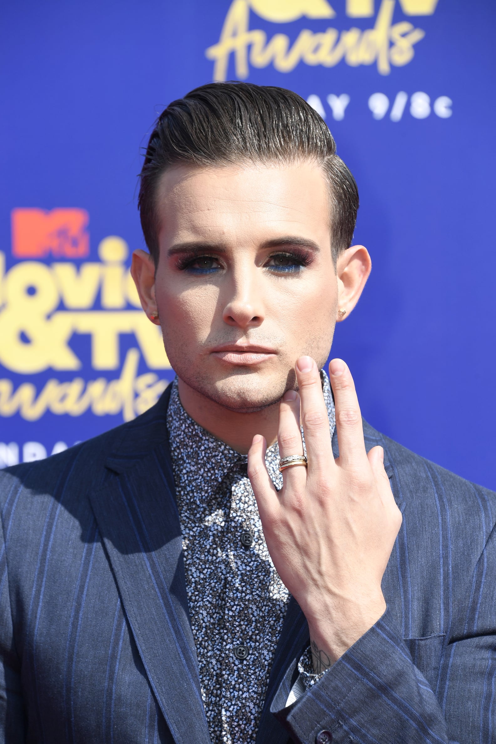 Nico Tortorella Makeup at MTV Movie and TV Awards 2019 | PS Beauty