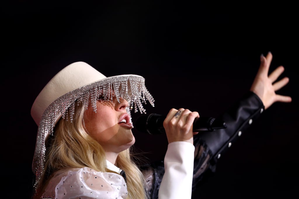 Ellie Goulding at the Buffalo Bills and Dallas Cowboys Half Time Show