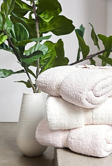 Best and Most Cozy Throw Blankets 2023