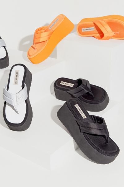 Steve Madden UO Exclusive Platform Thong Sandals