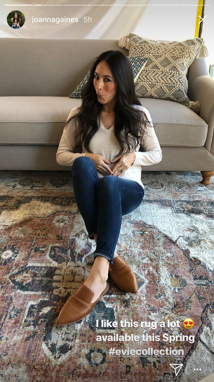 Joanna Gaines S Baby Bump At Photo Shoot Popsugar Family