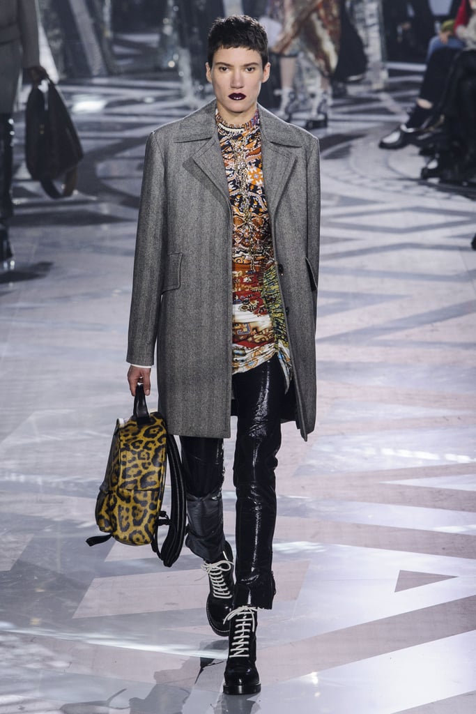 Louis Vuitton Fall 2016 Runway