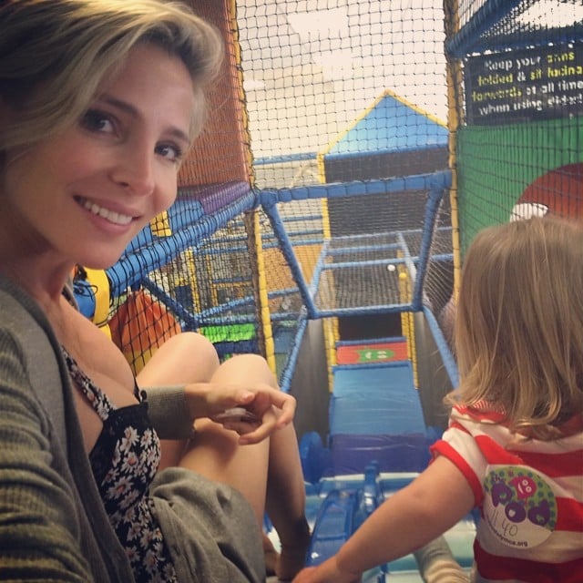 Elsa Pataky and her daughter, India Rose, went down a slide.
Source: Instagram user elsapatakyconfidential
