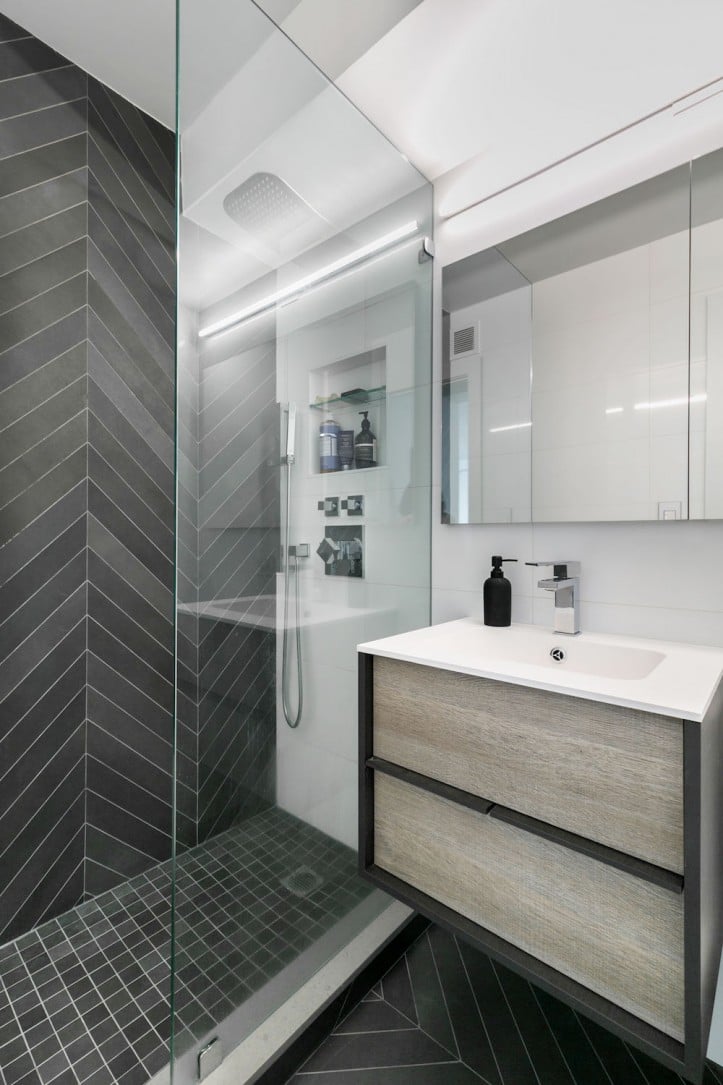 After: Contrasting Tile