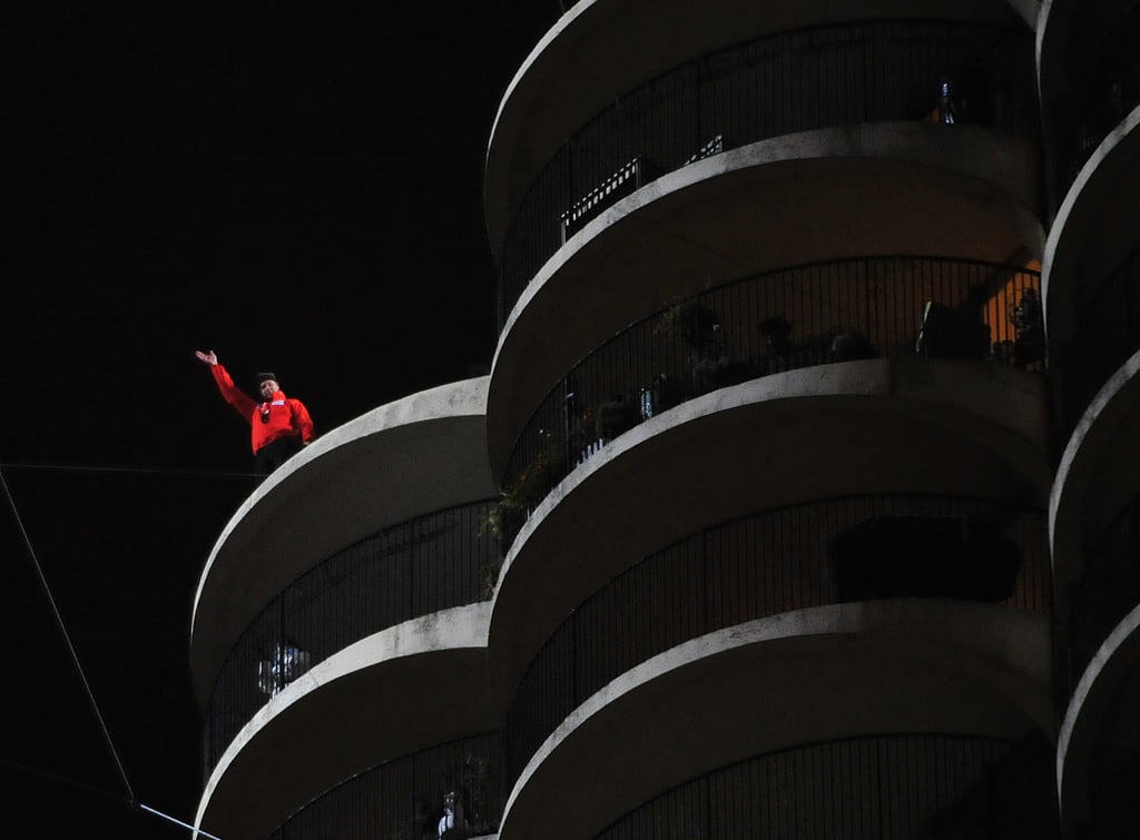 Nik Wallenda Walks a Tightrope Between Chicago Buildings