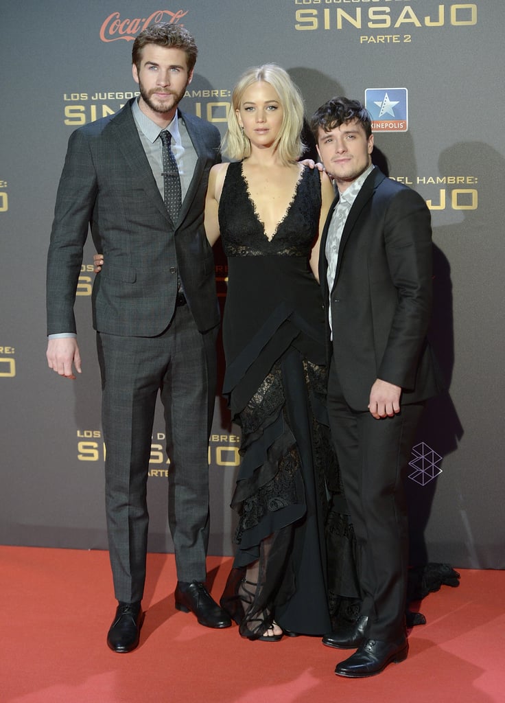2015 | The Hunger Games Cast Red Carpet Pictures | POPSUGAR Celebrity ...