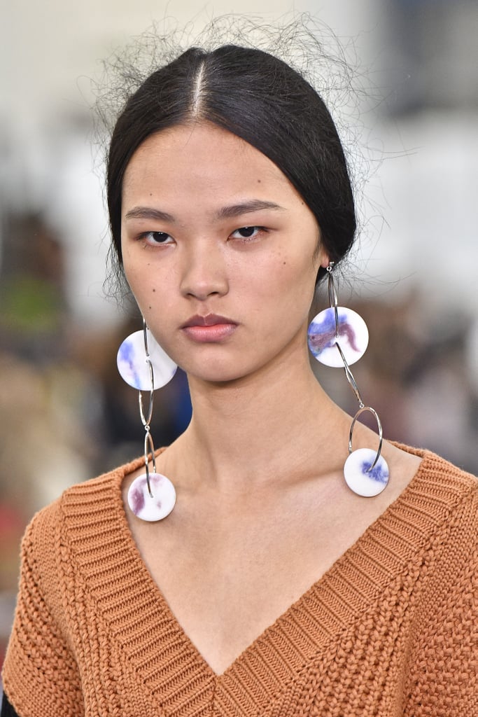 Fall Jewelry Trends 2020: Shoulder-Grazing Earrings