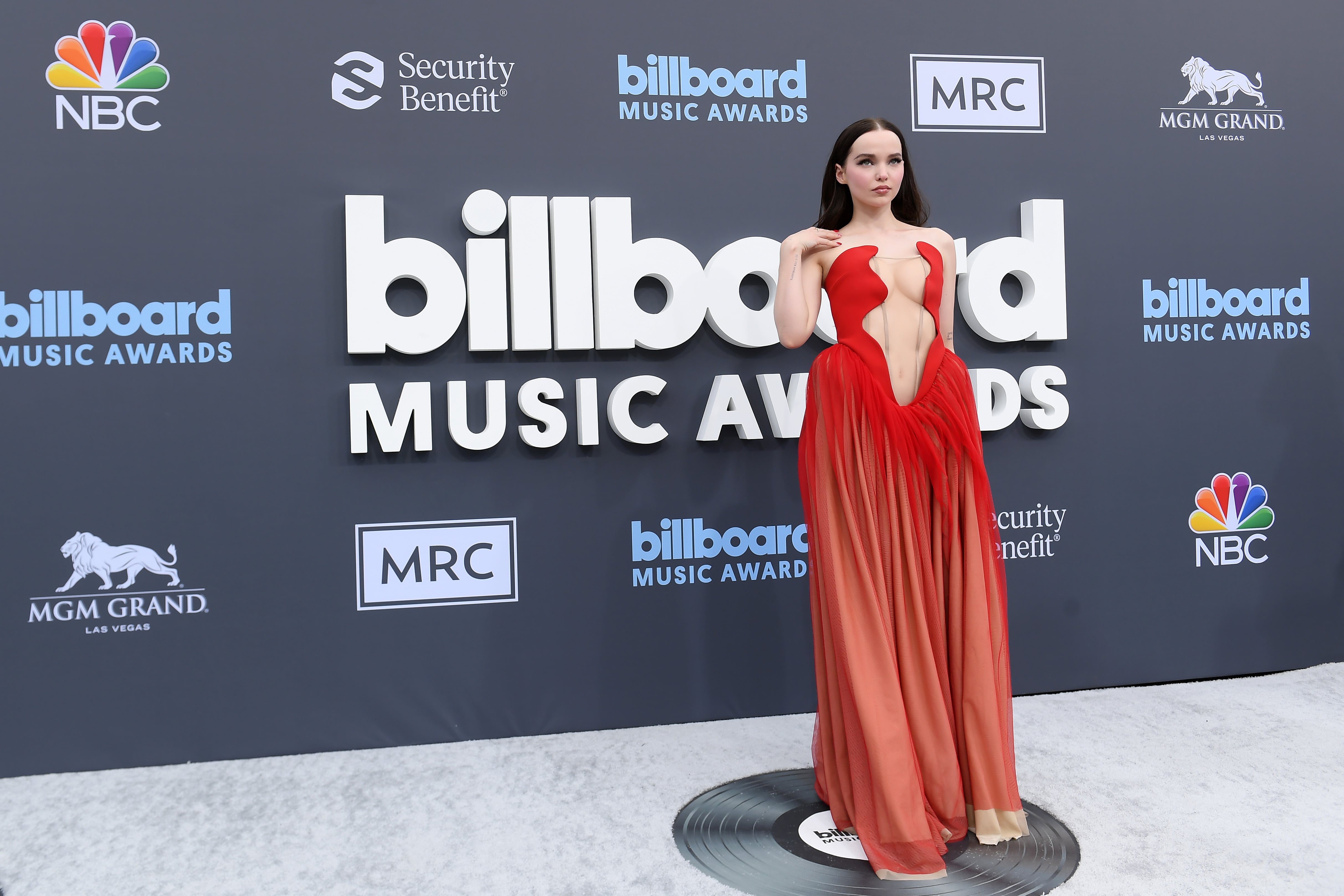 Billboard Awards 2022: Dove Cameron puts on VERY racy display in