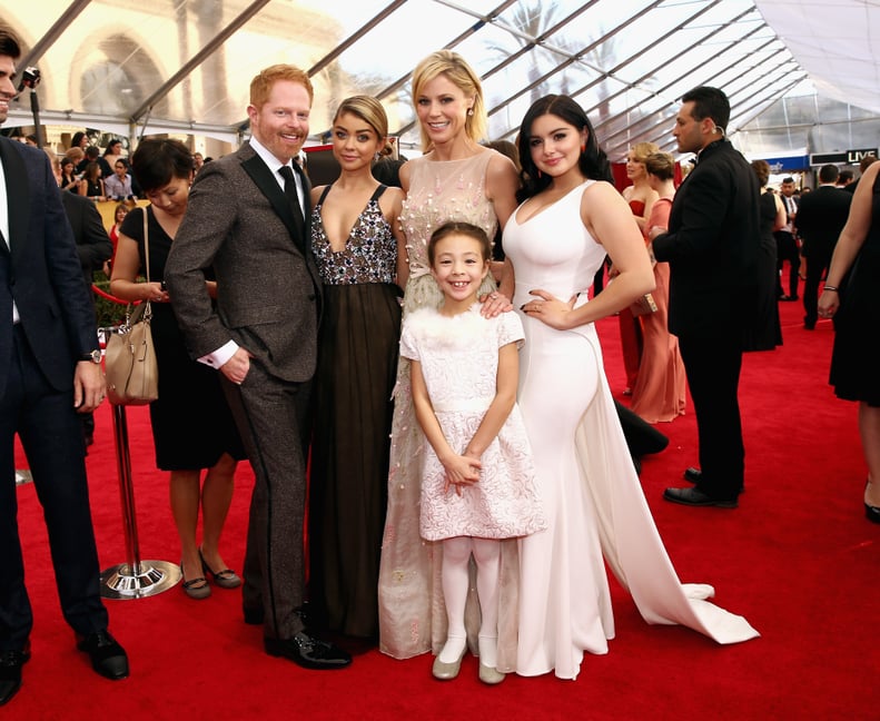 Jesse Tyler Ferguson, Ariel Winter, Sarah Hyland, Julie Bowen, and Aubrey Anderson-Emmons