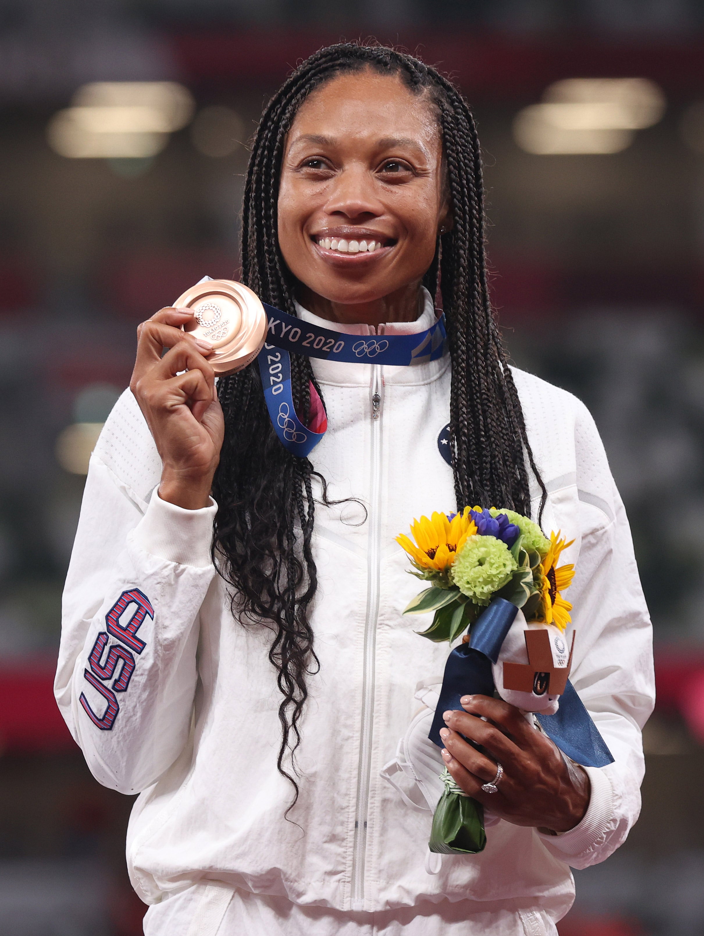 Allyson Felix sets a record, wins bronze for 10th Olympic medal