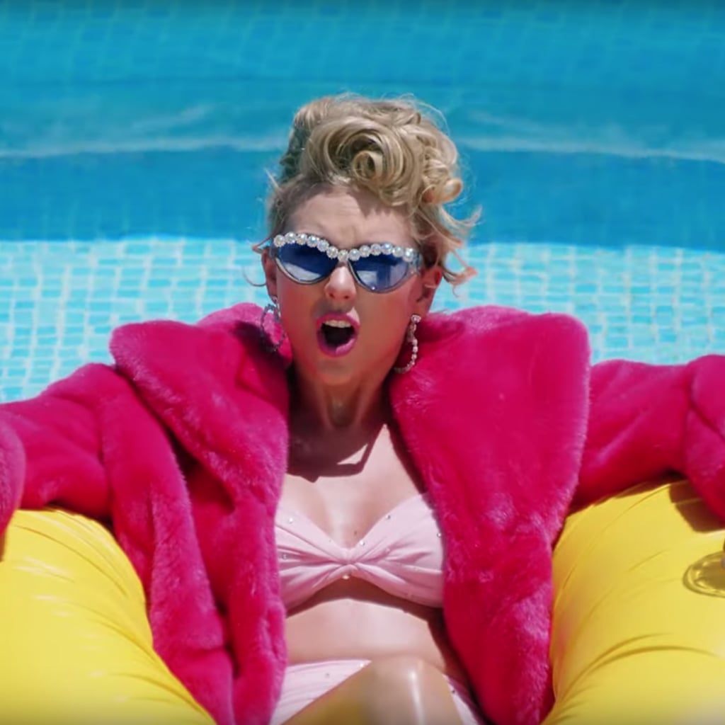 Sceptisch Thuisland Piepen Taylor Swift Bikinis in "You Need to Calm Down" Music Video | POPSUGAR  Fashion