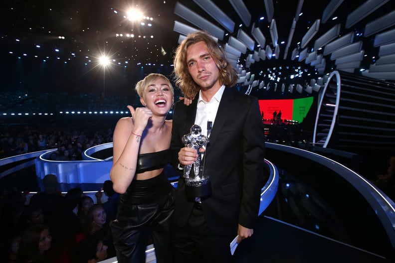 Miley Cyrus Had a Former Homeless Man Accept Her Award