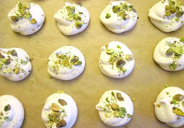 Passover Desserts: Pistachio Meringues