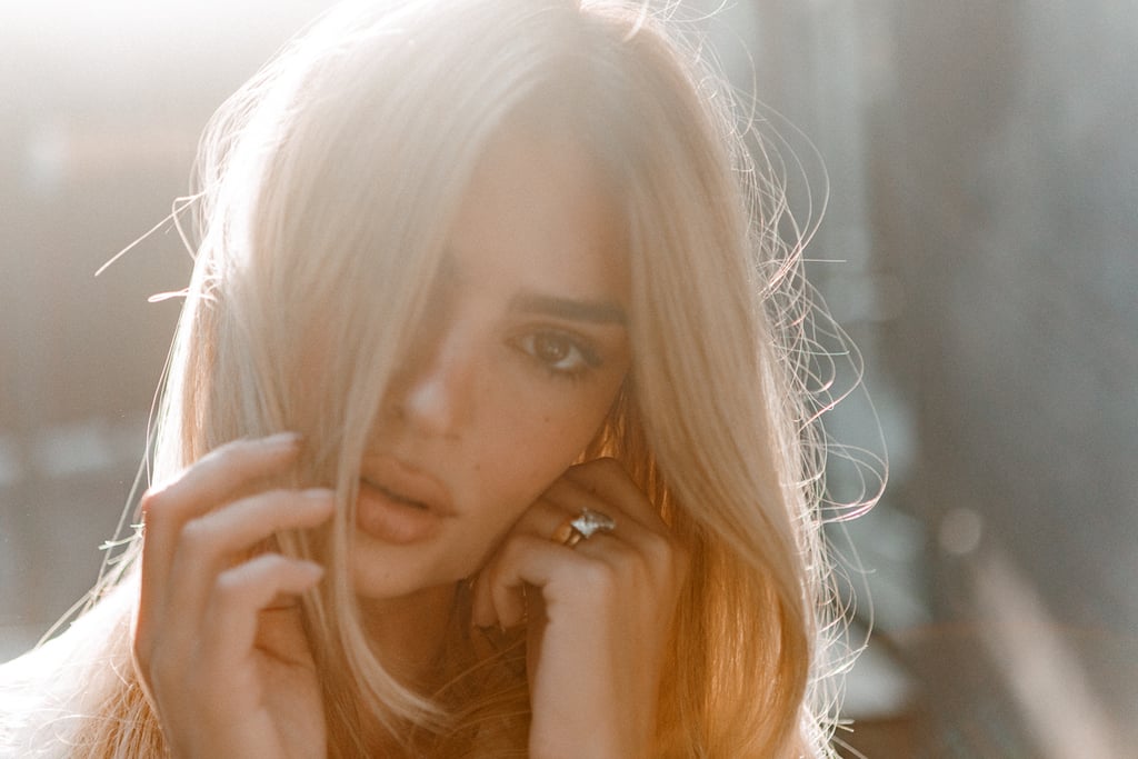 Emily Ratajkowski Debuts Blonde Hair On Instagram