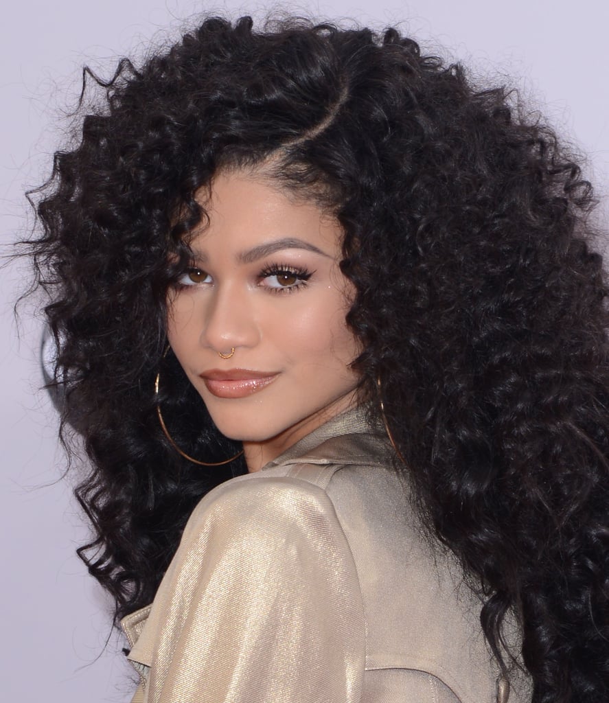 Zendaya's Shimmery Neutrals at the American Music Awards in 2014