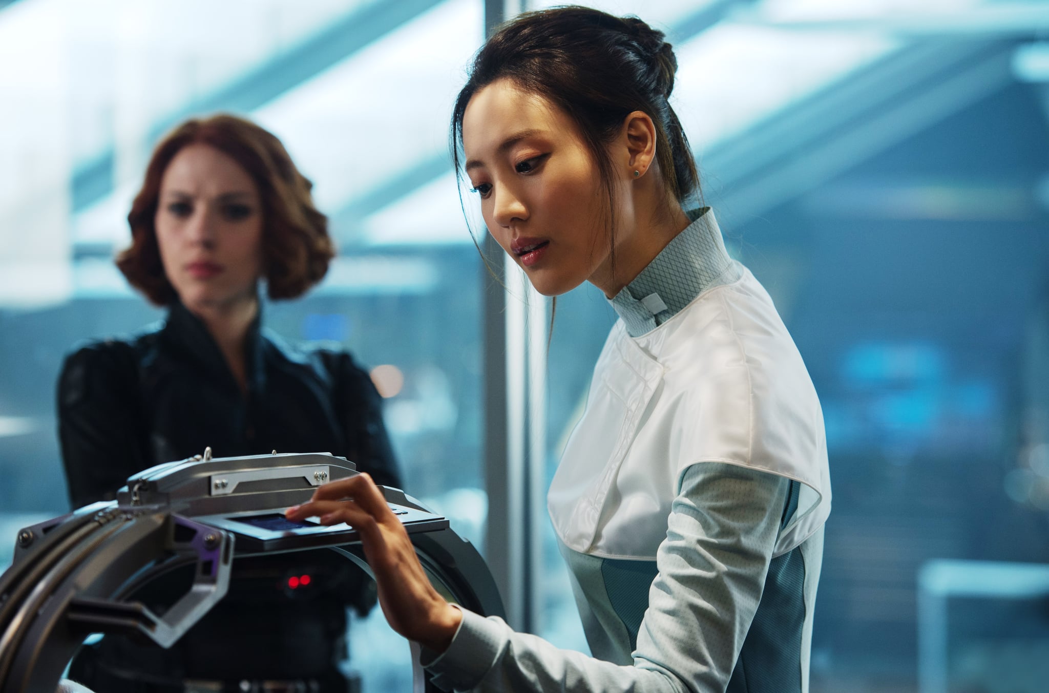 AVENGERS: AGE OF ULTRON, from left: Scarlett Johansson as Natasha Romanoff/Black Widow, Claudia Kim as Dr. Cho, 2015. ph: Jay Maidment /  Walt Disney Studios Motion Pictures / courtesy Everett Collection