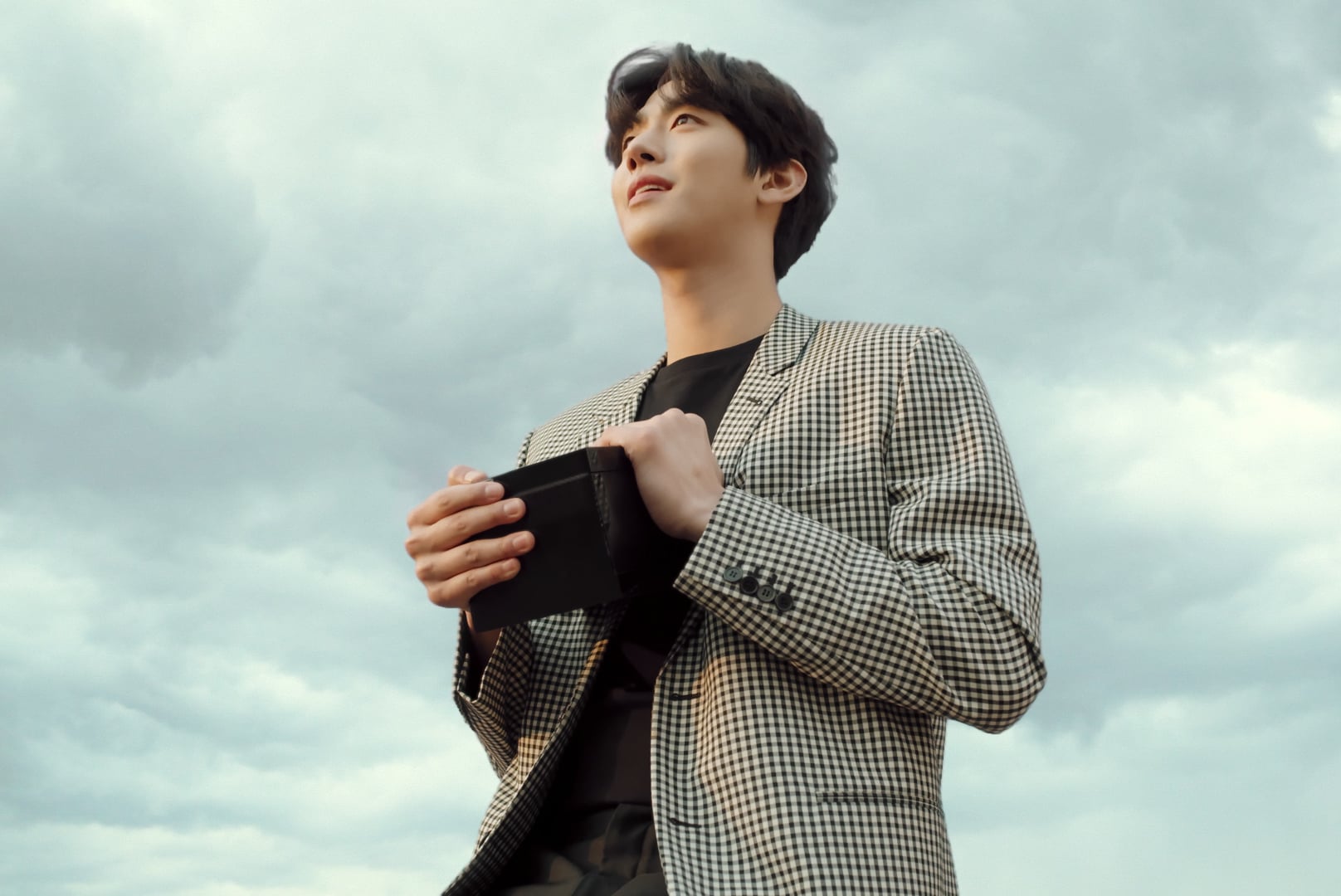 Abyss 92 Brand Spankin New Movies And Tv Shows Coming To Netflix In May Popsugar Entertainment Photo 43 The story begins relatively well, with a fantastical plot line revolving around a strange orb called abyss. abyss 92 brand spankin new movies