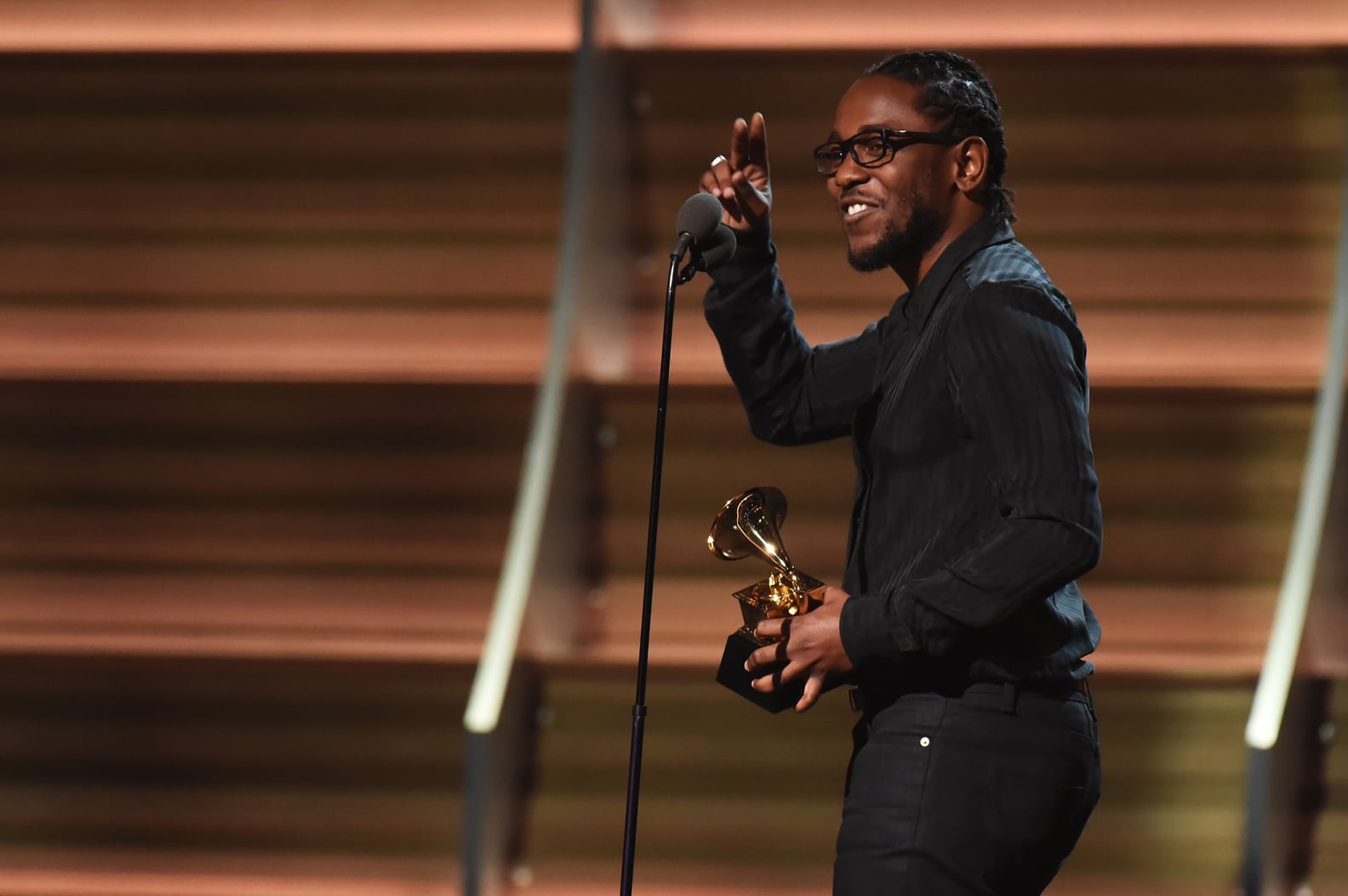 GRAMMY AWARD FOR BEST NEW ARTIST 2016 visual data 8