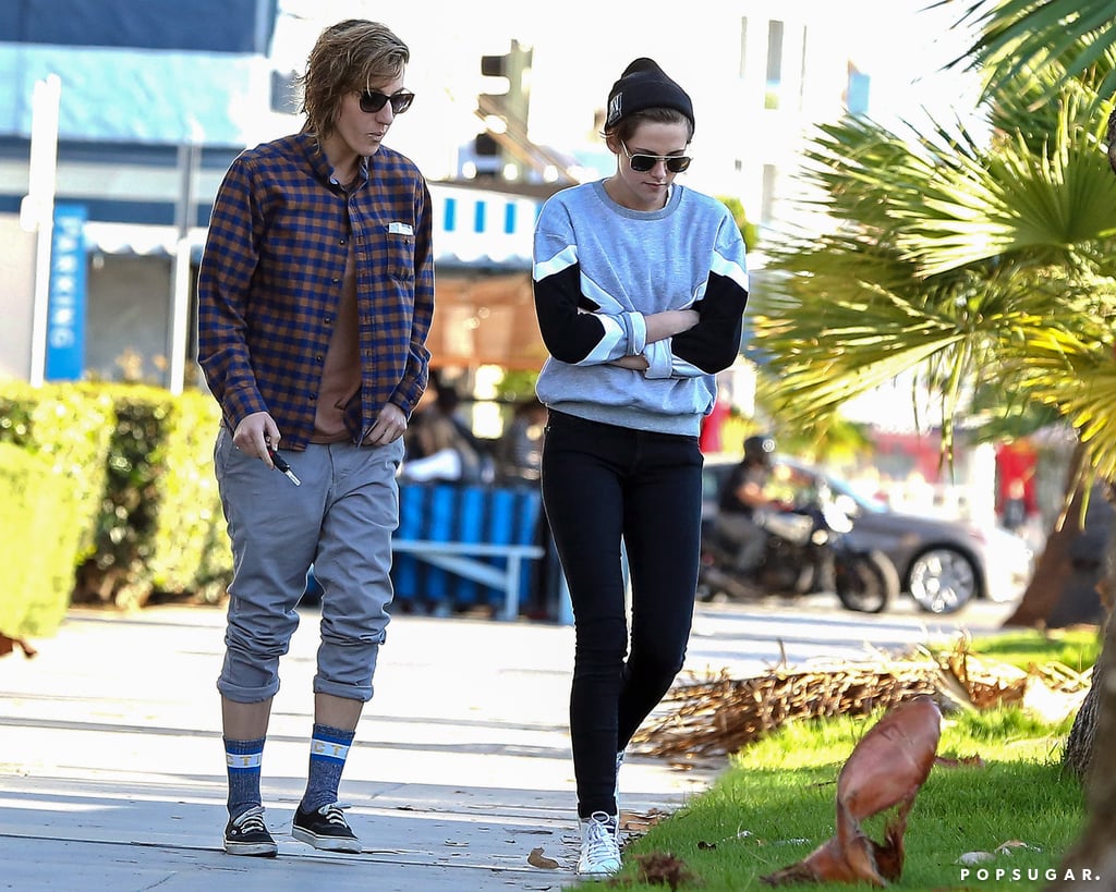 Kristen Stewart Smiling in LA 2014 | Pictures