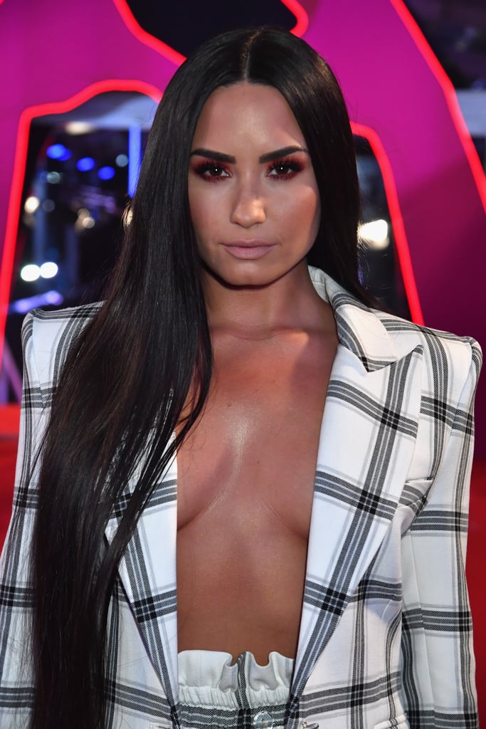 Sexy Demi Lovato Pictures