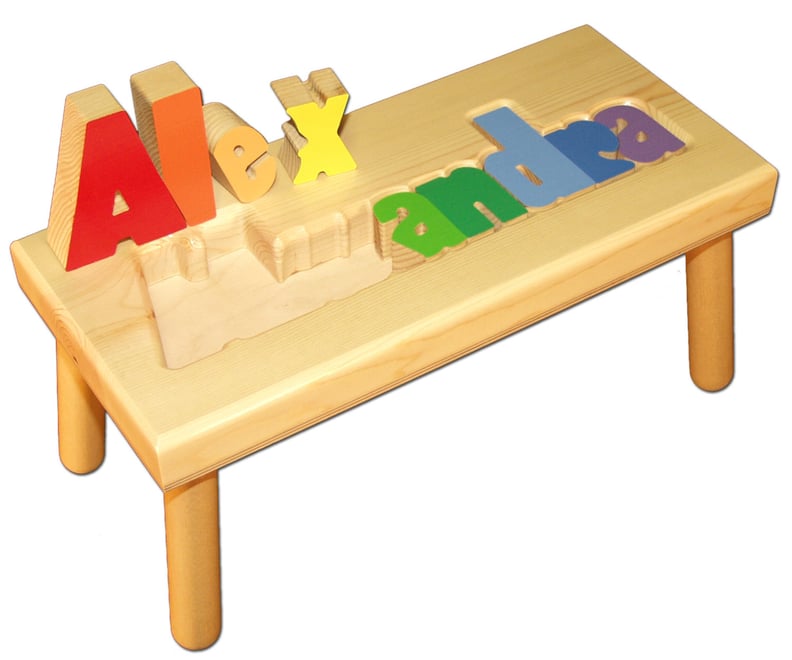 对孩子个性化的凳子:名字拼图凳子