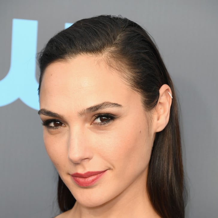 Gal Gadot S Makeup At Critics Choice Awards 2018 Popsugar Beauty Gal gadot addressed the wonder woman oscar snub and it was pure class. makeup at critics choice awards 2018