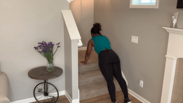Incline Push-Up Row