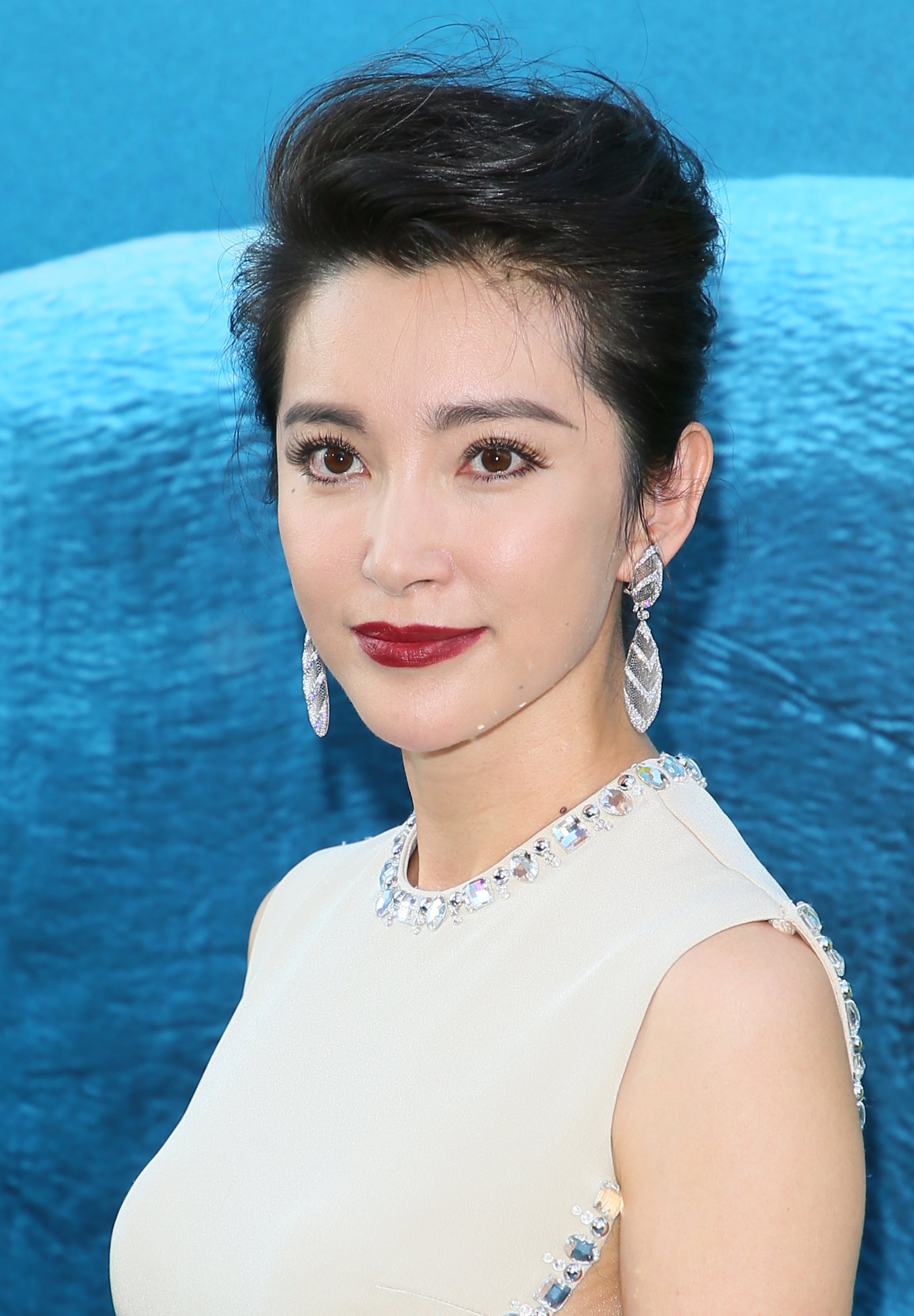 Li Bingbing | We'Re Low-Key Very Impressed With The Cast Of The Meg |  Popsugar Entertainment Photo 3