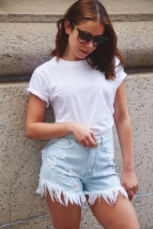 Gigi Hadid Wore a Cool Denim Shorts Outfit Trend