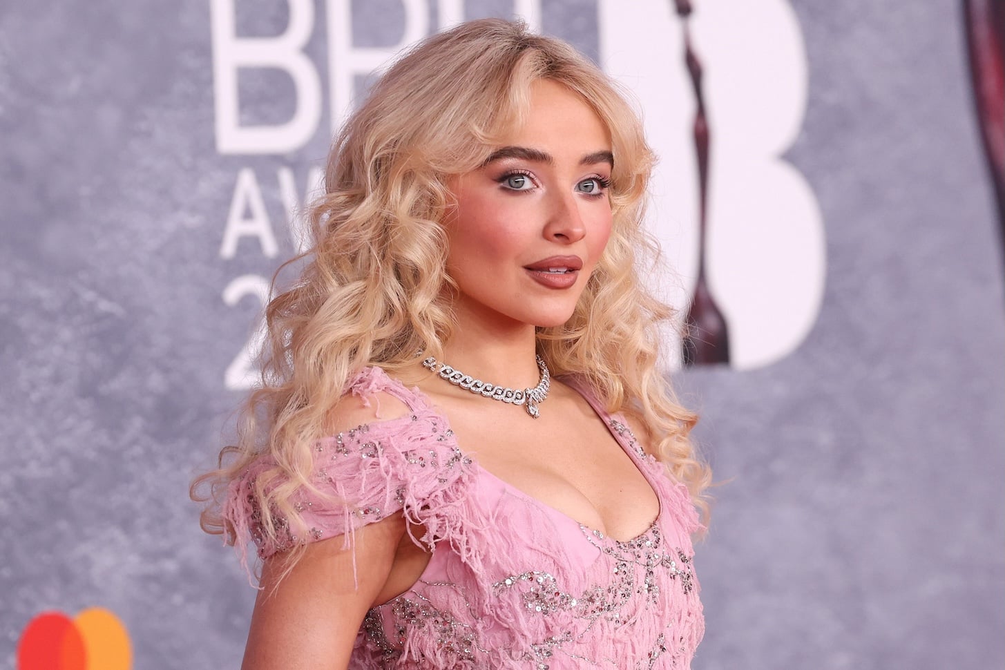 LONDON, ENGLAND - MARCH 01: (EDITORIAL USE ONLY) Sabrina Carpenter attends The BRIT Awards 2025 at Intercontinental Hotel on March 01, 2025 in London, England. (Photo by Lia Toby/Getty Images) LONDON, ENGLAND - MARCH 01: (EDITORIAL USE ONLY) Sabrina Carpenter attends The BRIT Awards 2025 at Intercontinental Hotel on March 01, 2025 in London, England. (Photo by Lia Toby/Getty Images)