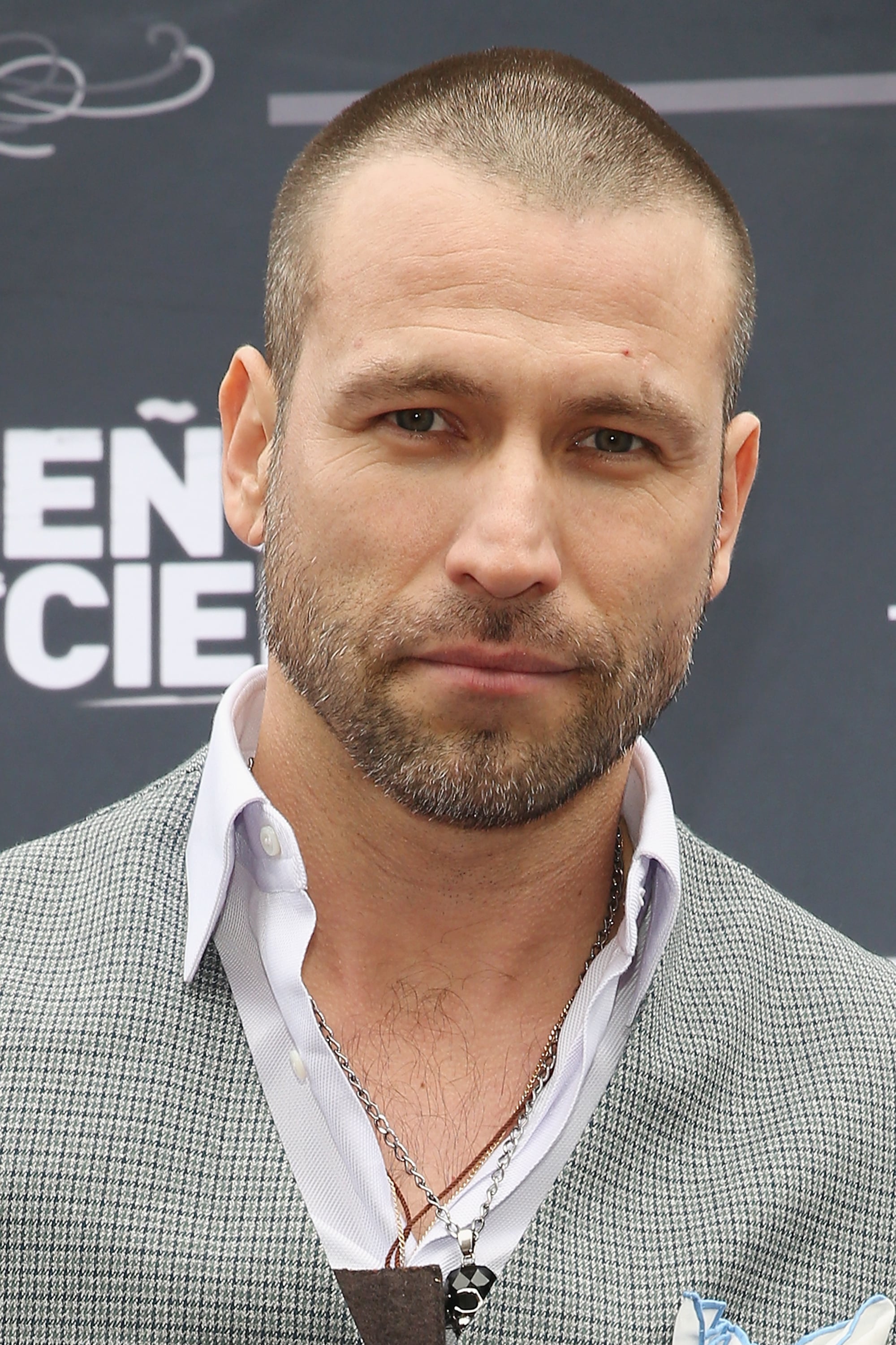 Rafael Amaya Sexiest Pictures Popsugar Latina