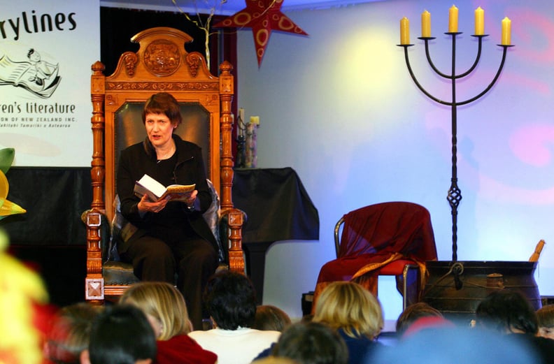 When Even New Zealand's Prime Minister Helen Clark Couldn't Help but Read the Book Aloud