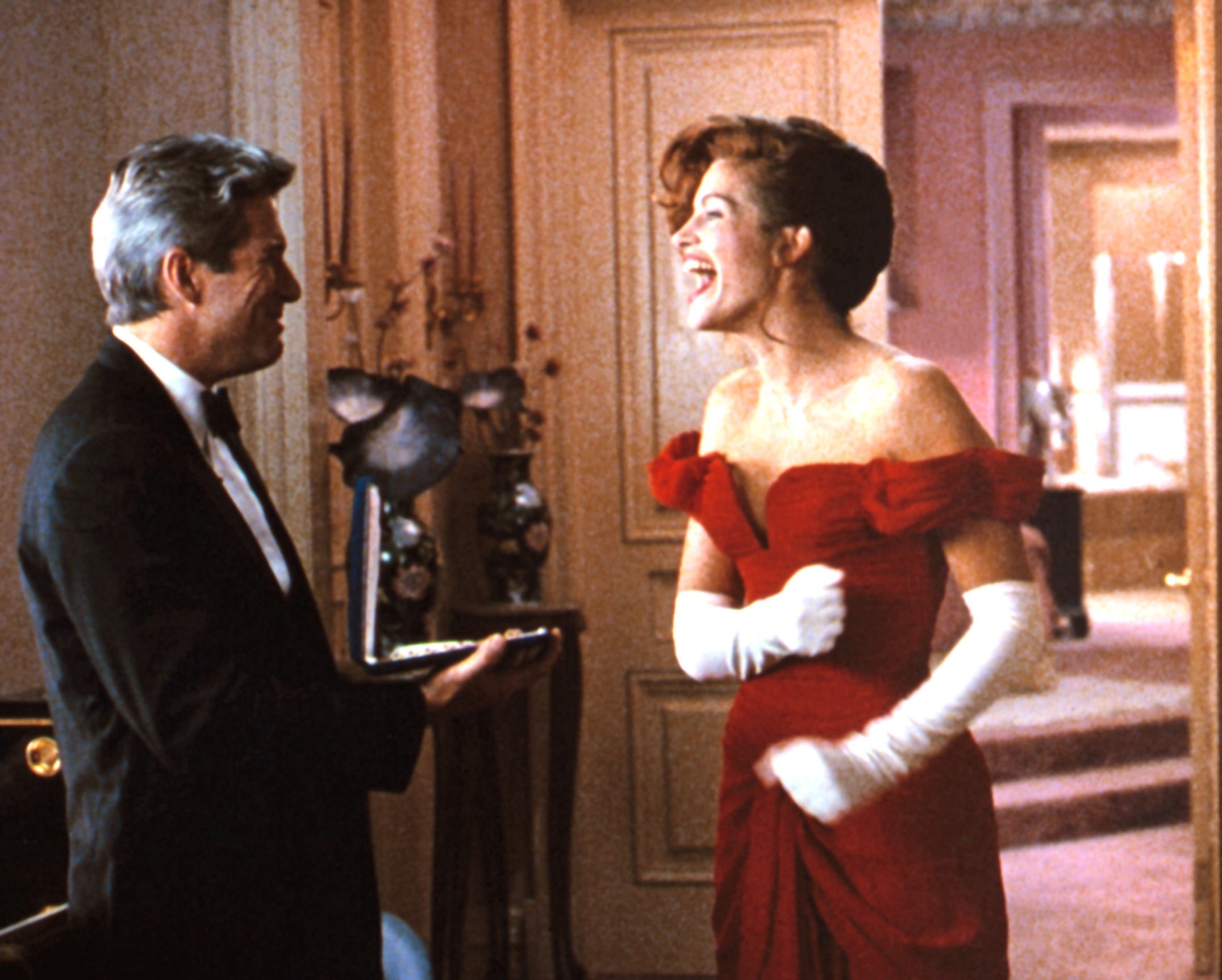 Pretty woman top red dress scene