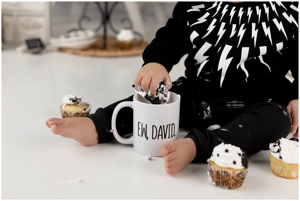 Adorable Schitt's Creek Cake Smash With Babies