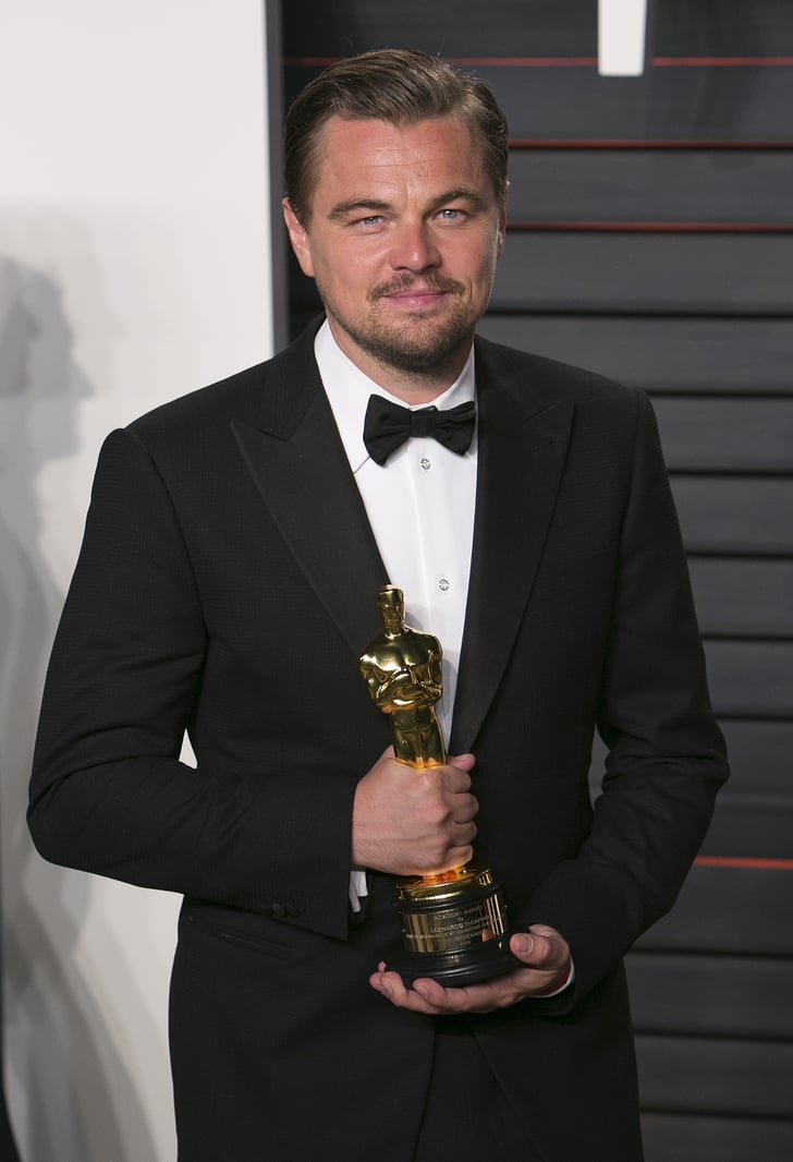 Leonardo-DiCaprio-His-2016-Oscars-Statue