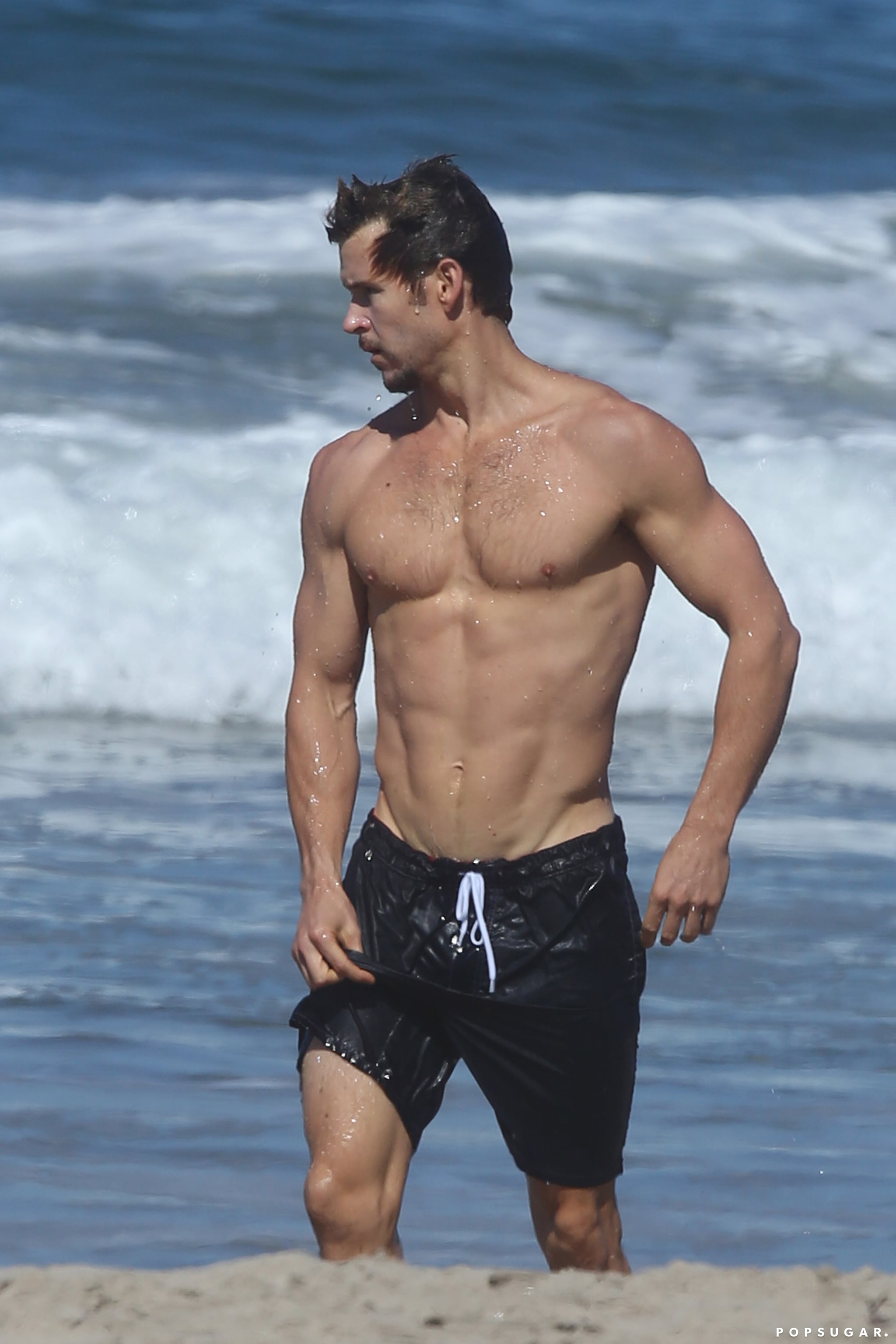Ryan Kwanten Shirtless On The Beach In La Pictures Popsugar Celebrity