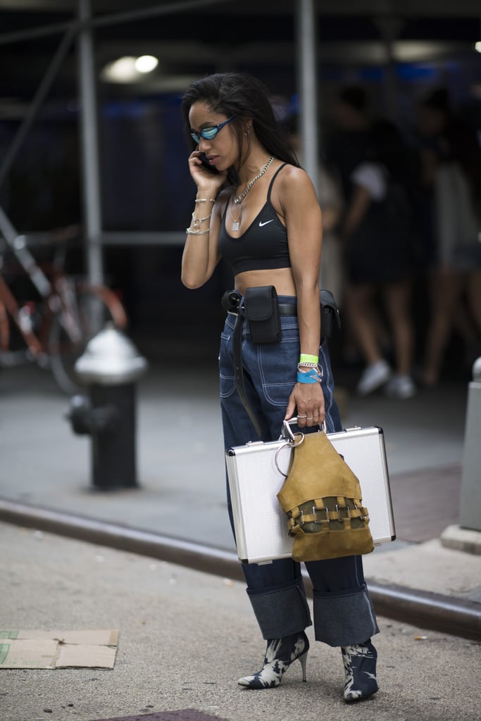 Wear a Simple Style With a Crop Top and High-Waisted Jeans