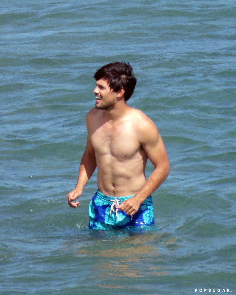 Taylor Lautner Shirtless On Set In La Popsugar Celebrity Photo