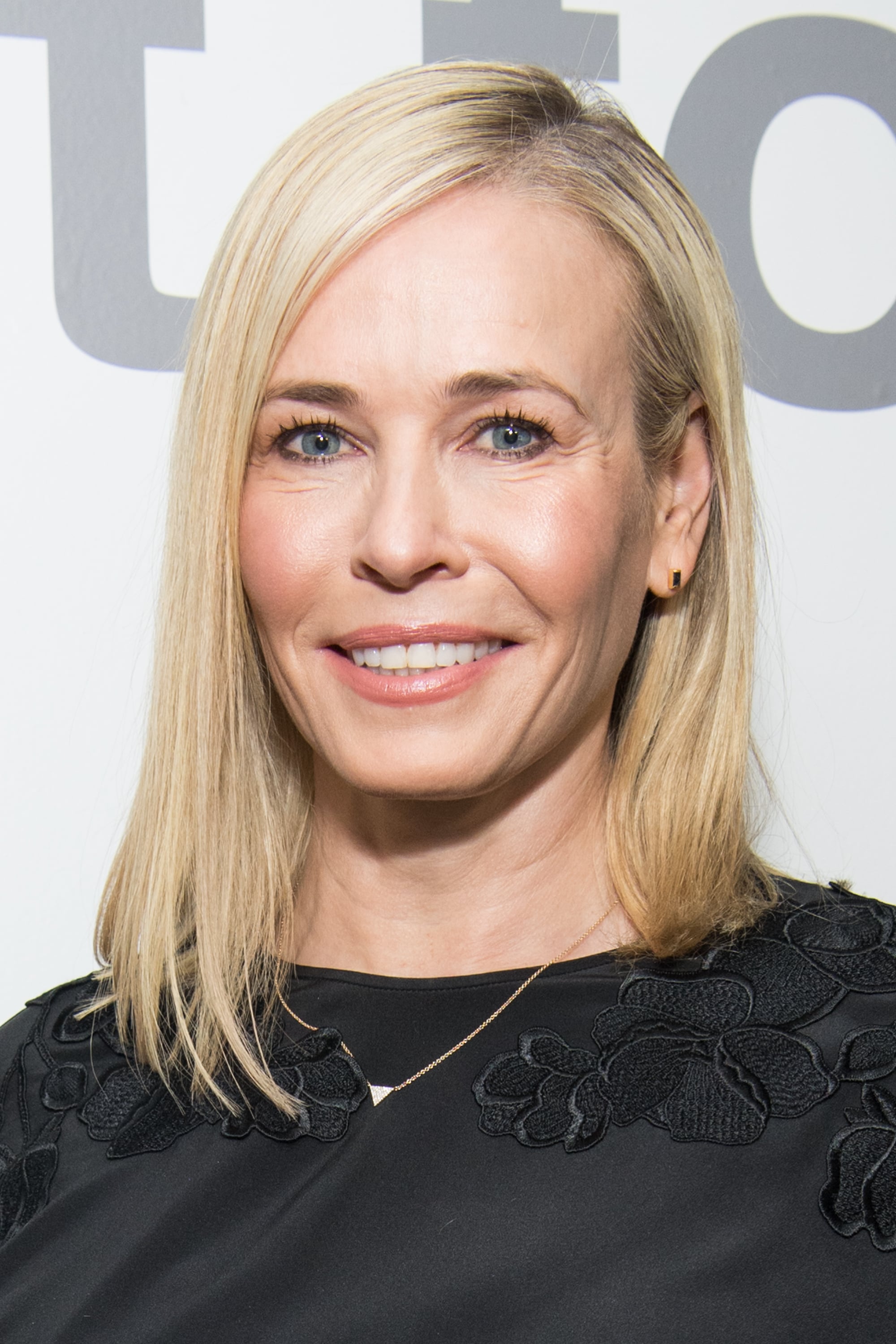 Chelsea Handler 12 Celebrity Lob Haircuts To Screenshot Before Your Next Hair Appointment Popsugar Beauty Photo 10