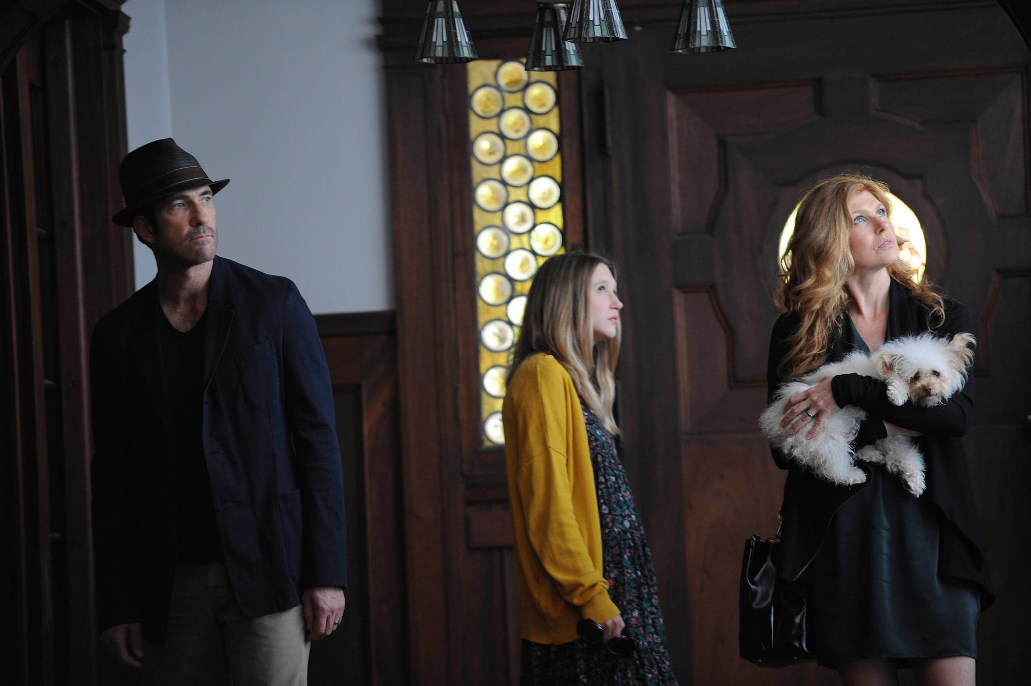 AMERICAN HORROR STORY: MURDER HOUSE, (from left): Dylan McDermott, Taissa Farmiga, Connie Britton, 'Pilot', (Season 1, ep. 101, aired Oct. 5, 2011), 2011-. photo: Robert Zuckerman /  FX Network / Courtesy: Everett Collection