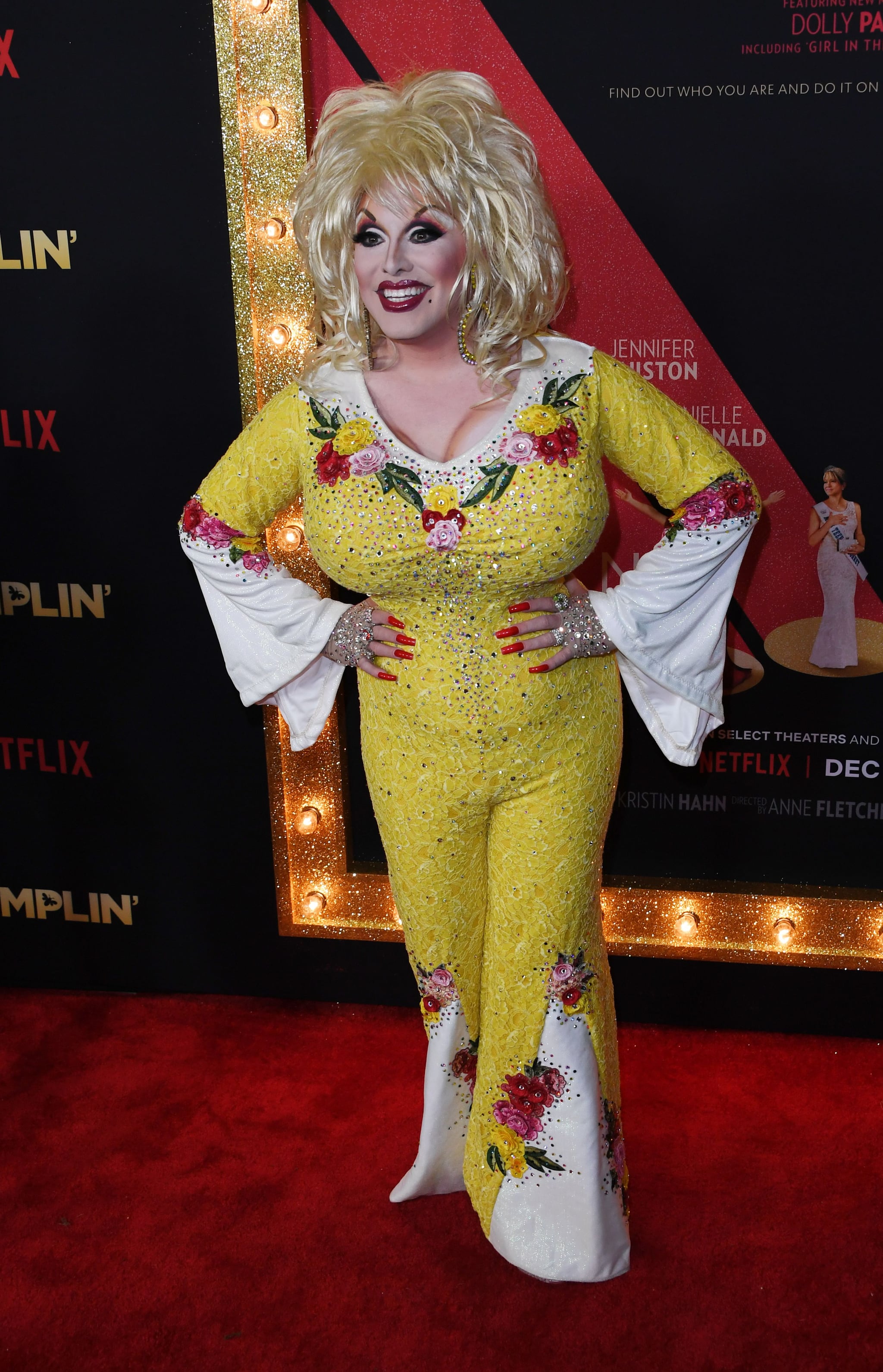 Dolly Parton With Drag Queen At Dumplin Premiere Popsugar Celebrity